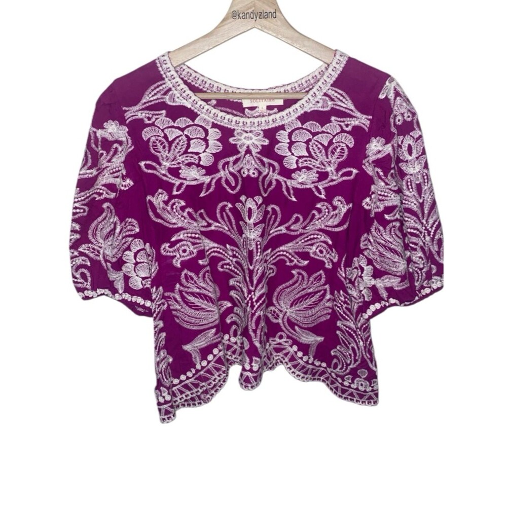 SOLITAIRE Women’s Embroidered Rayon Top in Fuchsia